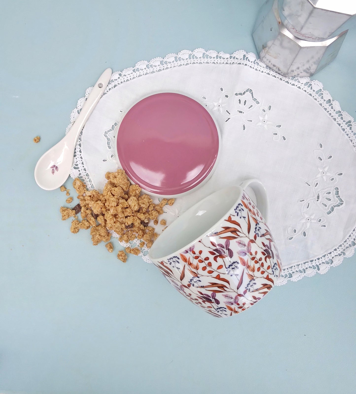 Cereal Bowl With Handle With Pink Lid