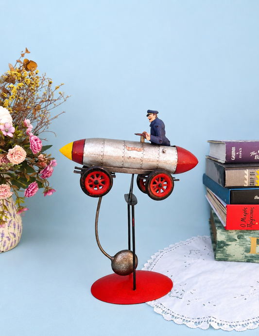 Pendulum Metal Retro Racing Car, Vintage Style Rocket Car with Engineer, Steampunk Adventure Theme Baptism Decorations