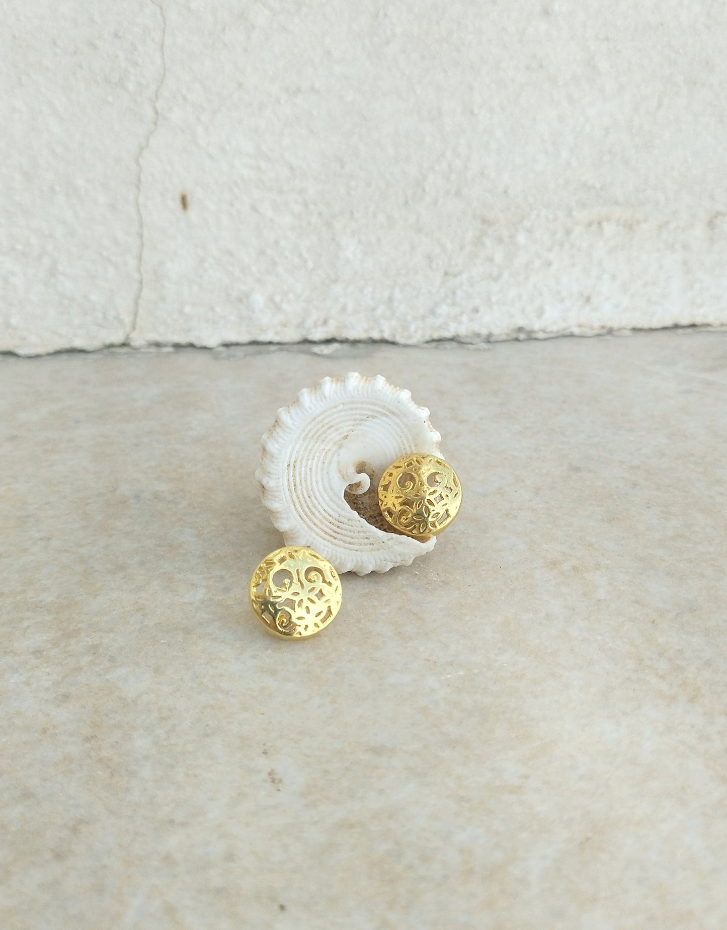 22k Gold Filled Silver Filigree Stud Earrings, Circle Post Earrings In Vintage Style