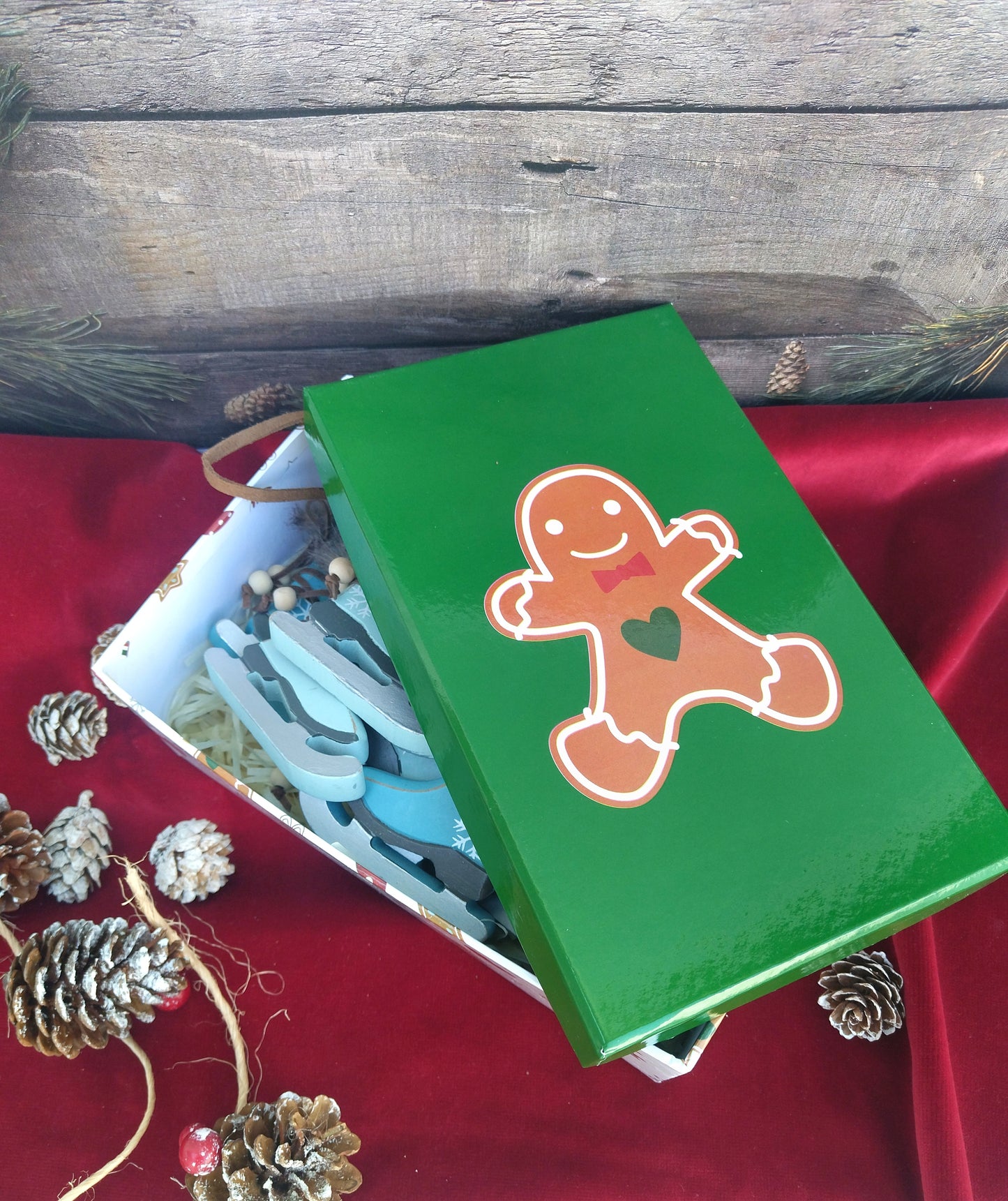 Ξύλινα Στολίδια Παγοπέδιλα