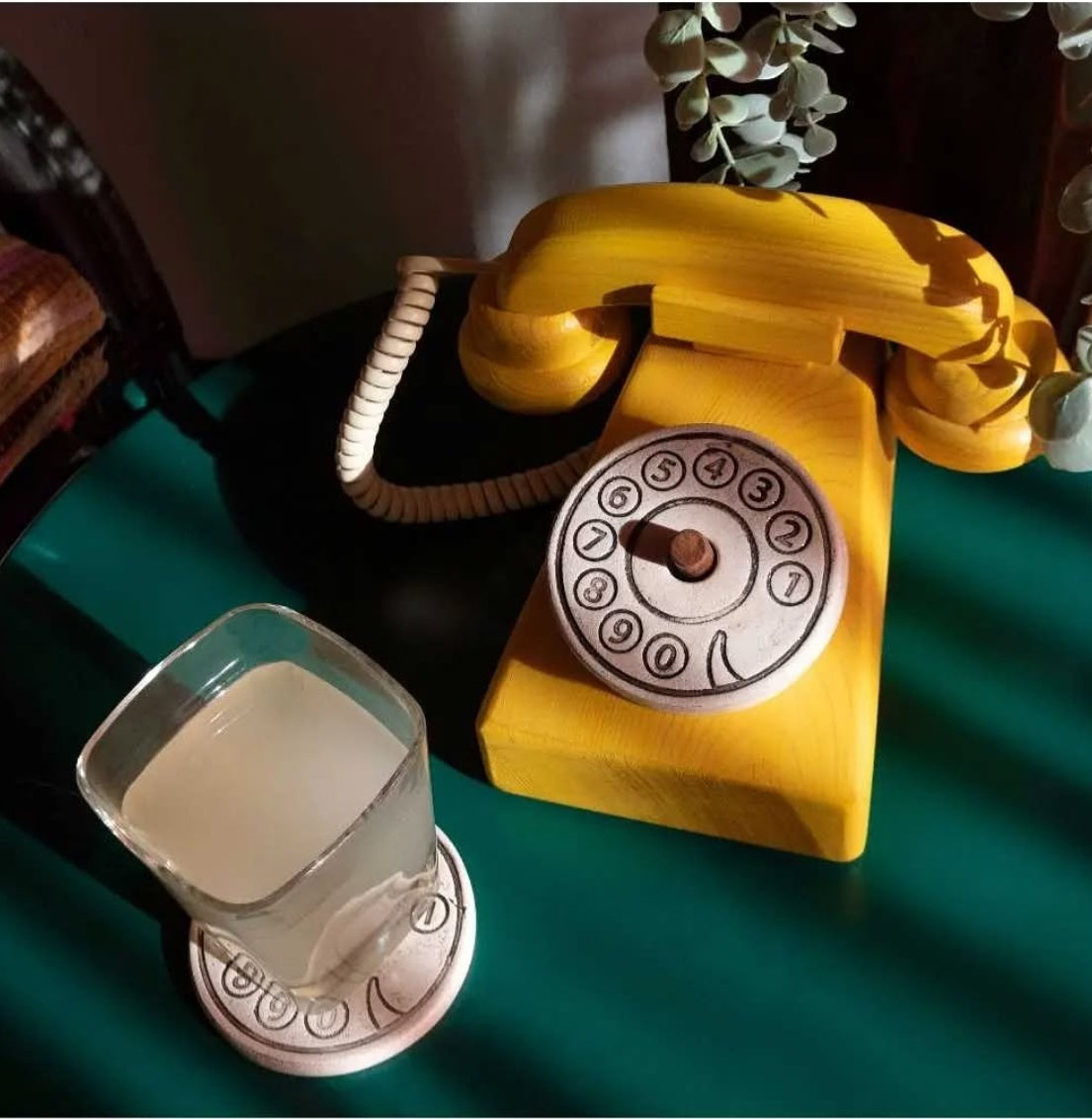 Wooden Rotary Phone with Ceramic Coasters Set of 4, Retro Dial Phone Coaster Holder With Round Coasters