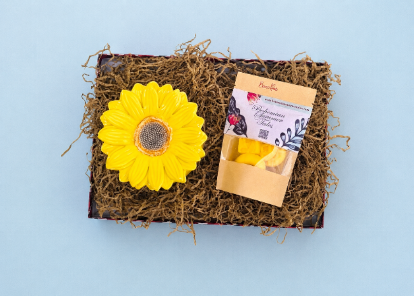 Ceramic Sunflower Burner With Soy Wax Melts Gift Set, Handmade Wax Tart Melter, Aromatherapy Gift For Yoga Studio