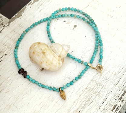 Beaded Gemstone Seashell Necklace, Cute 18k Gold Plated Silver Conch Shell Charm In Tiny Beads Necklace