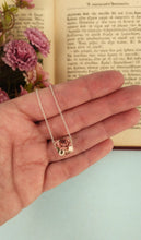 Φόρτωση εικόνας στο εργαλείο προβολής Συλλογής, Personalized Ceramic Flower Necklace, Pink Rose Necklace With Your Bridesmaid Initial

