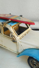 Φόρτωση εικόνας στο εργαλείο προβολής Συλλογής, Μεγάλο Μεταλλικό Αυτοκινητάκι Με Μπαγκαζιέρα Και Σανίδα Του Σέρφ
