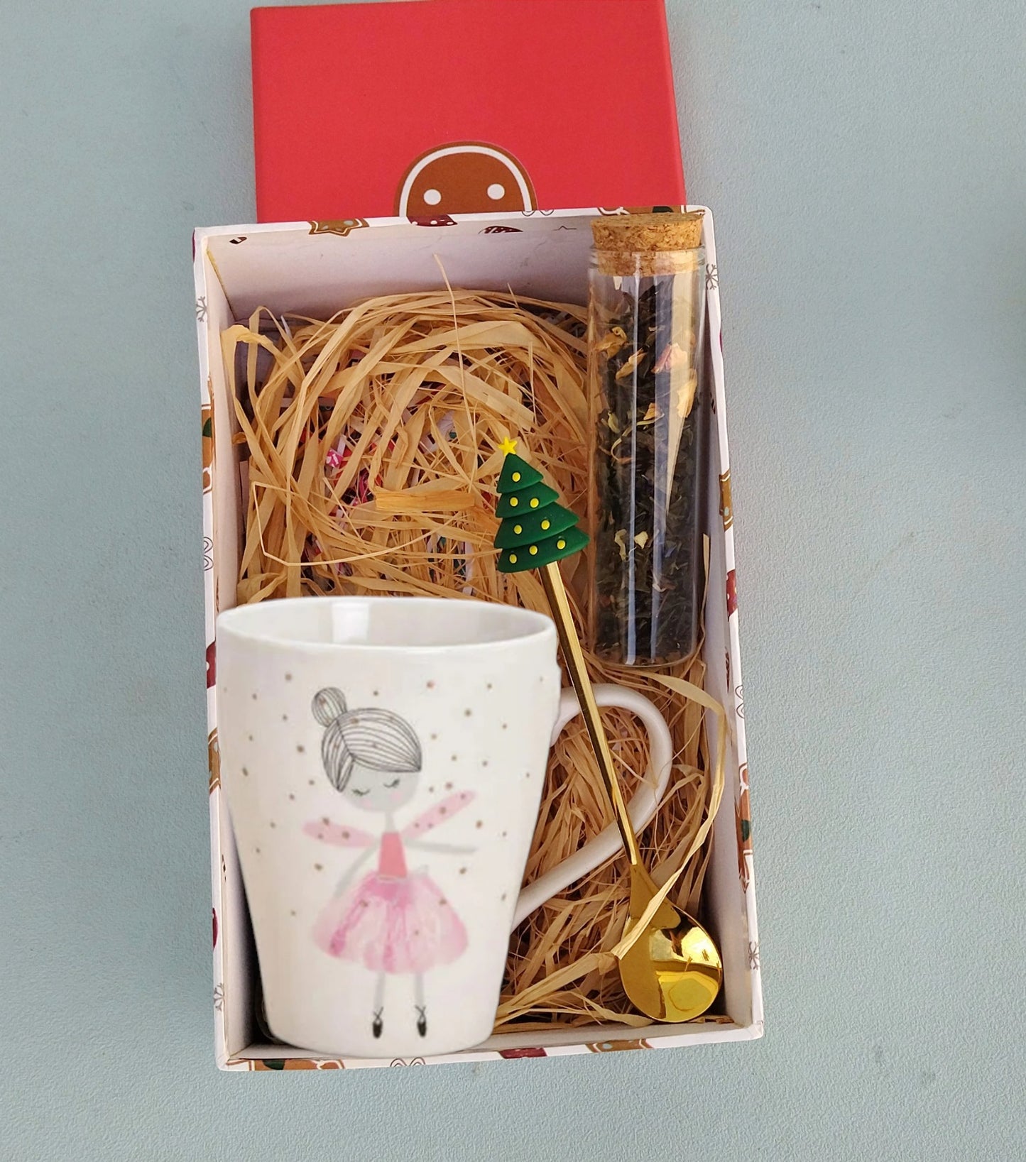 Christmas Tea Gift Box, Cute Ceramic Cup With Christmas Spoon And Green Tea