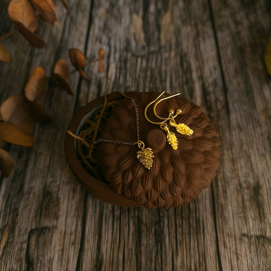 Pinecone Jewelry Set In Porcelain Pinecone Jewelry Box