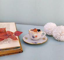 Φόρτωση εικόνας στο εργαλείο προβολής Συλλογής, Χειροποίητο Αρωματικό Κερί Σόγιας Σε Παλιό Φλυτζανάκι Του Καφέ
