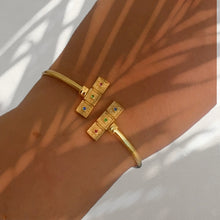 Load image into Gallery viewer, Dainty Gold Bracelet For Women, Thin Byzantine Bracelet, Mom Birthday Gift
