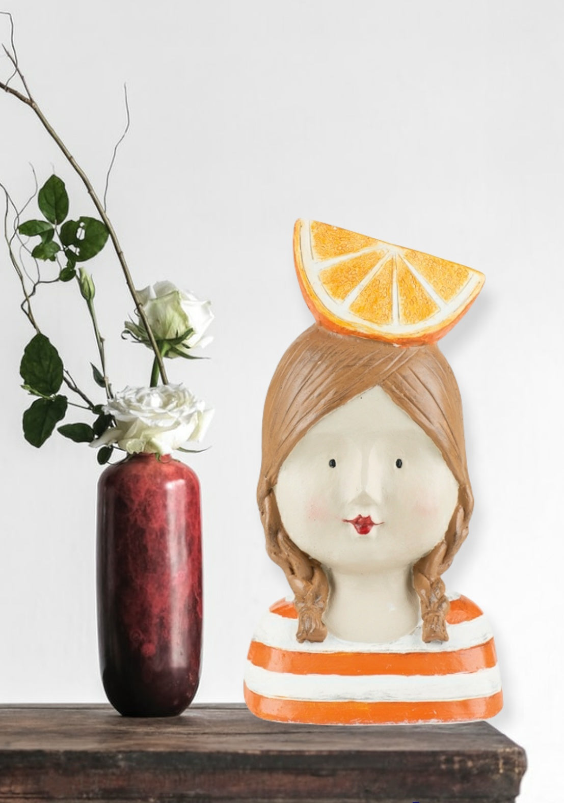 Κεραμικό Διακοσμητικό Κοπέλα Με Καπέλο Φέτα Πορτοκάλι